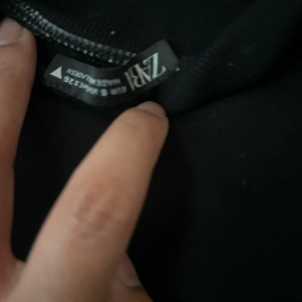 Tops - Picture 6 of 6